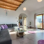 Linden Tree By Interhome בית נופש פולה