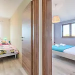 Linden Tree By Interhome