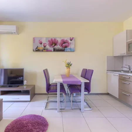 Holiday home Linden Tree By Interhome *