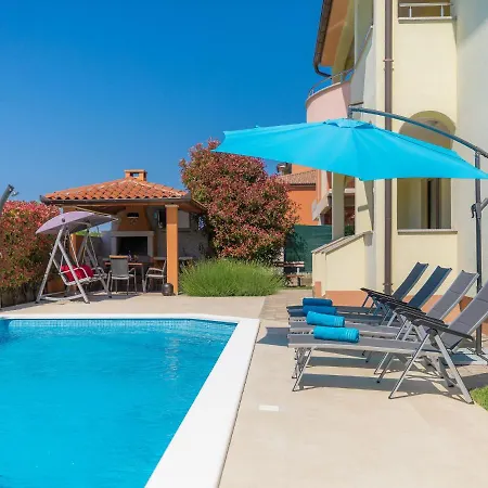 Linden Tree By Interhome Pula