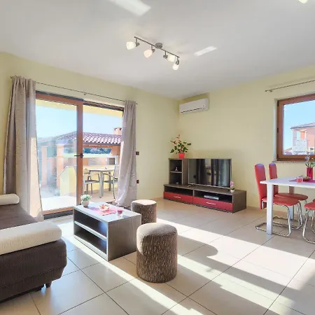 Dom wakacyjny Linden Tree By Interhome Pula