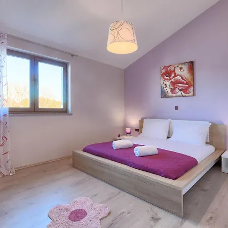 Linden Tree By Interhome Dom wakacyjny *