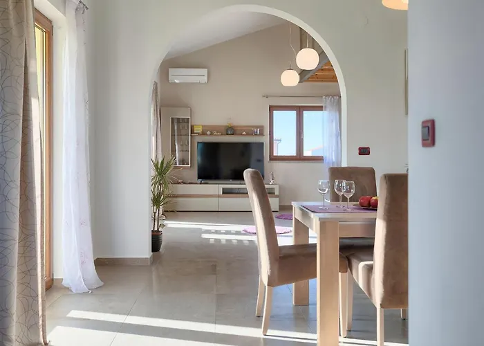 Ferienhaus Linden Tree By Interhome Pula