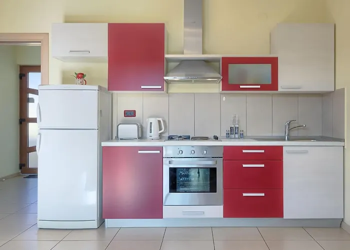 Linden Tree By Interhome Ferienhaus Pula